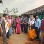 शोक की घड़ी में कवराई यादव समाज बना सहारा, केवची में पीड़ित परिवार को दी आर्थिक व सामाजिक सहायता